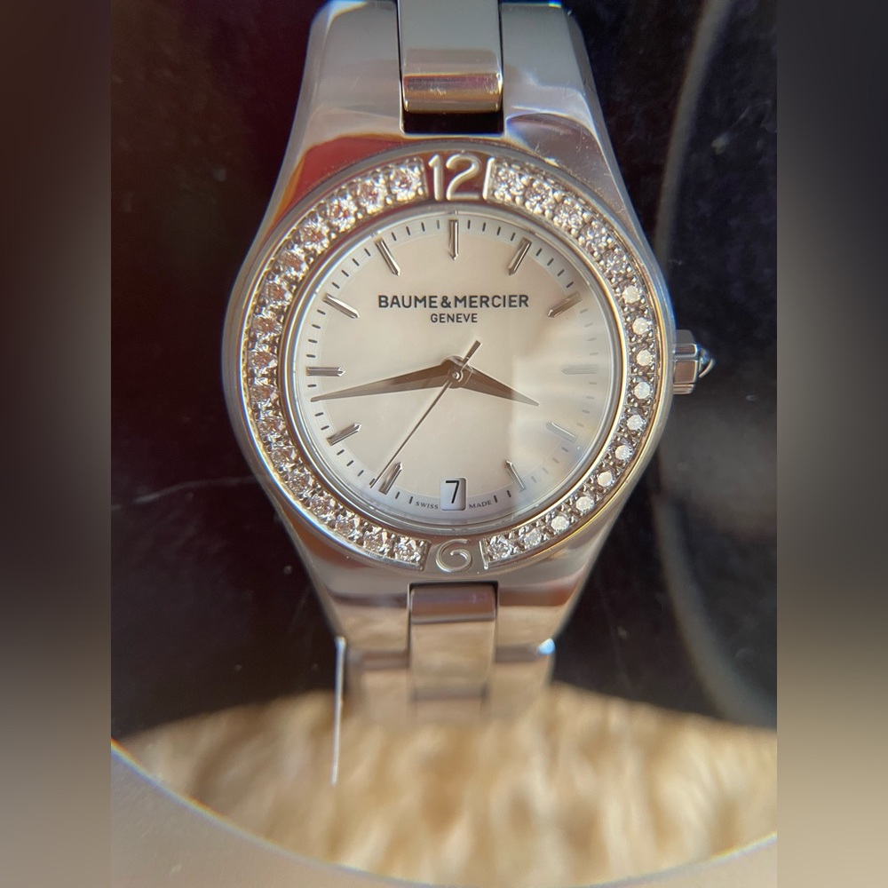 Baumé & Mercier Linea Diamond Watch